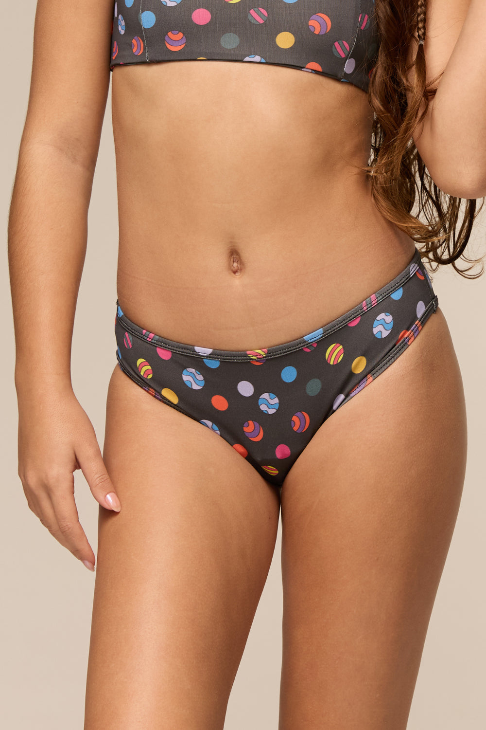 Calcinha de Biquíni Absorvente Básica Herself & Capricho