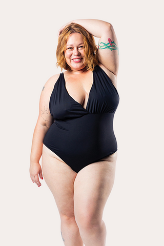Maiô Absorvente Decote V Plus Size